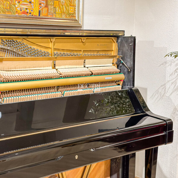 Model Yamaha Ux