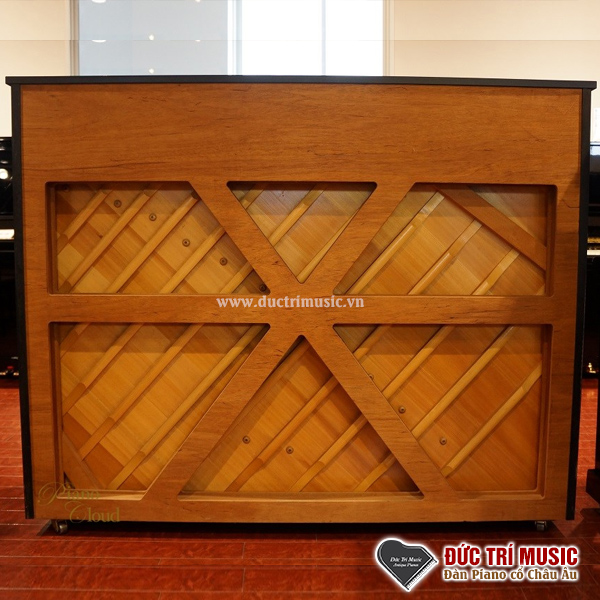 khung chữ x ở lưng đàn piano yamaha ux10a