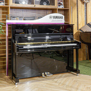 YAMAHA U1J PE