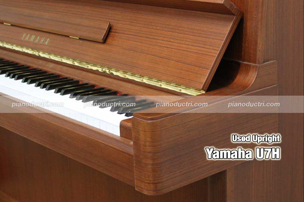 Yamaha U7H 10 Yamaha U7H sở hữu thiết kế mạnh mẽ, sang trọng
