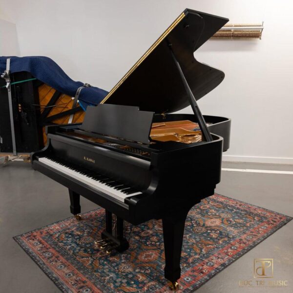 Đàn Piano Kawai KG5C - Cạnh phải đàn