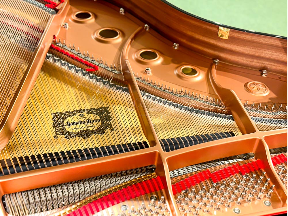 Yamaha GC1 7 Vành đàn trong, khung đàn và soundboard của Đàn Piano Cơ Yamaha GC1 Grand