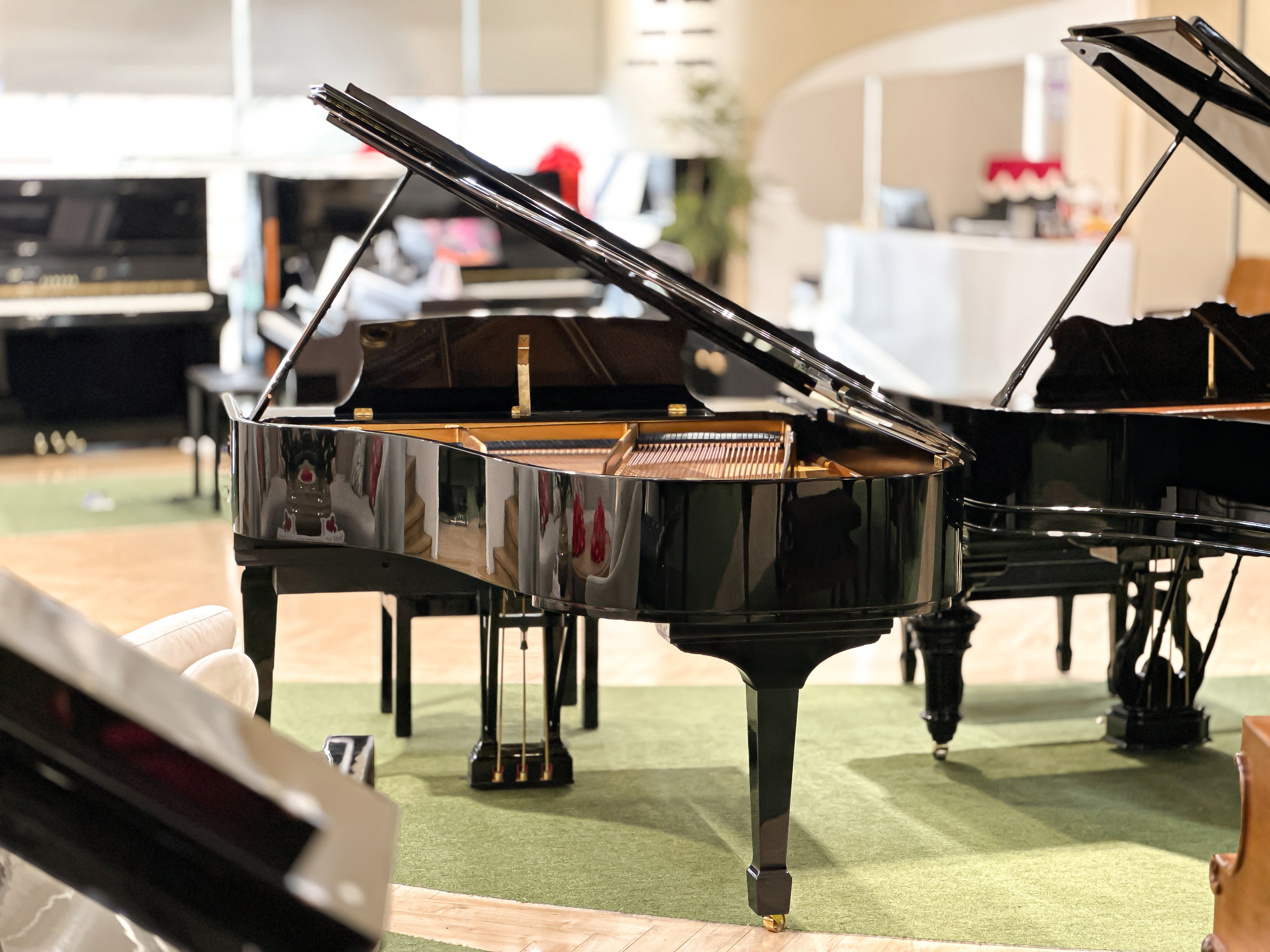 Steinway S155 19 đàn piano steinway & sons trưng bày tại showroom piano đức trí