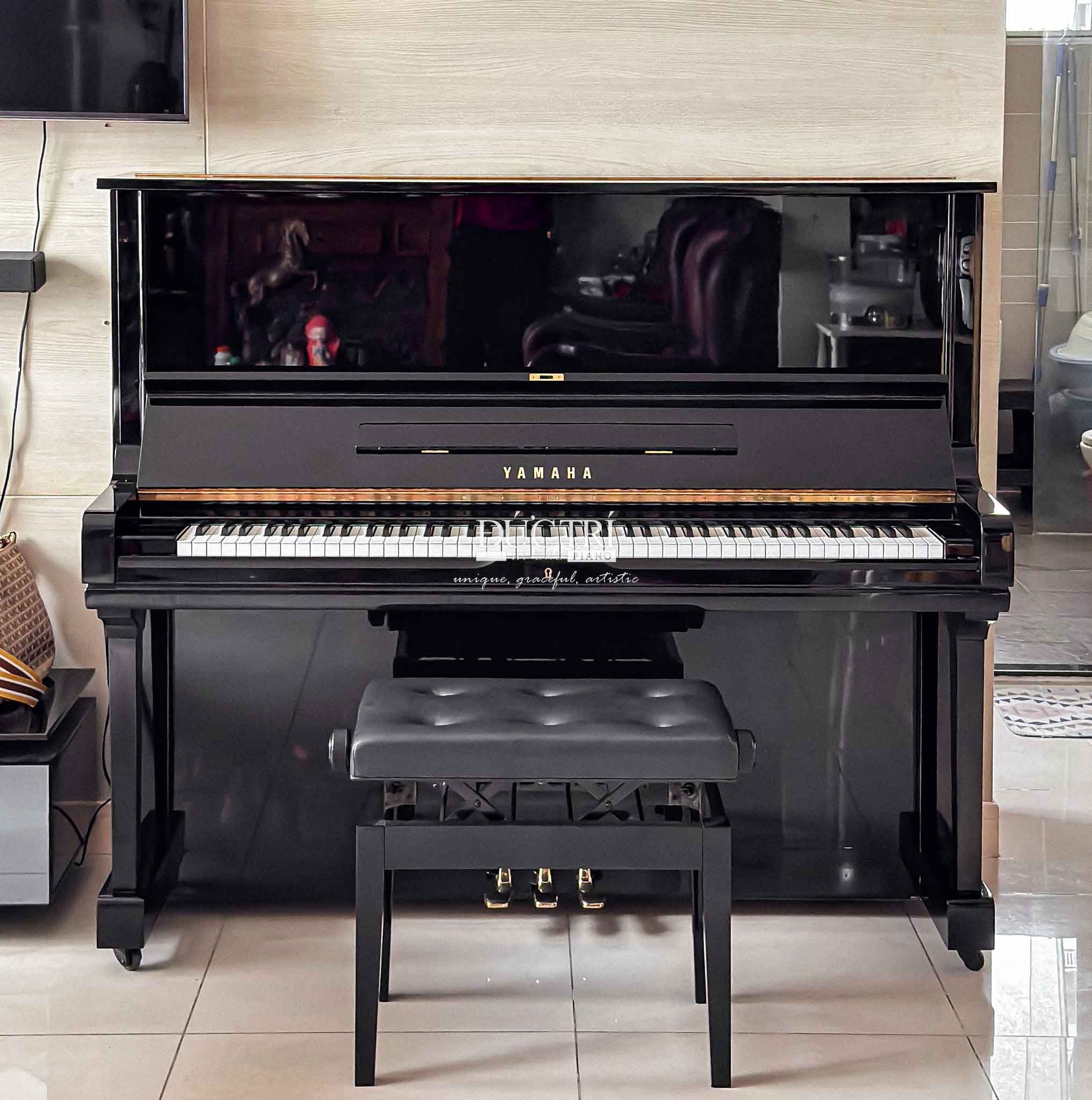 Yamaha U3E 13 Yamaha U3E - Đàn Piano cho người mới học