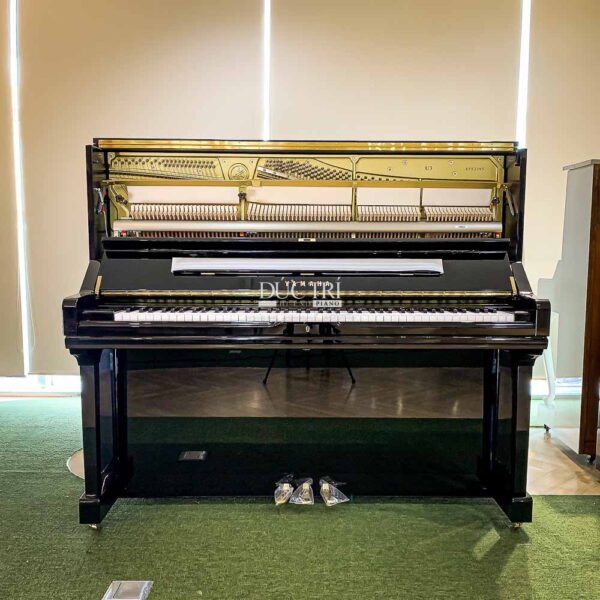 YAMAHA U3 PE