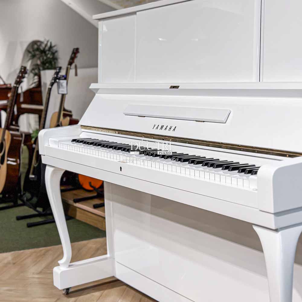 Yamaha W106 WH 2 Thiết kế chân cong ấn tượng của Yamaha W106 WH