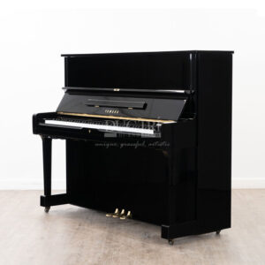 Yamaha U1G
