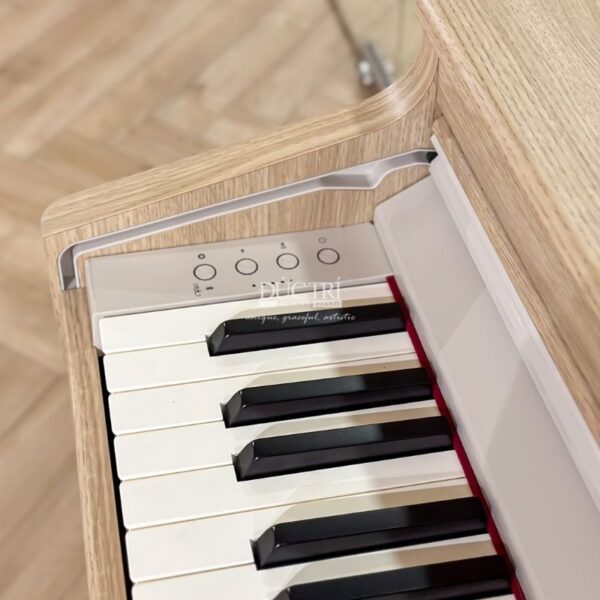 Góc trái bàn phím của Đàn Piano Roland RP701