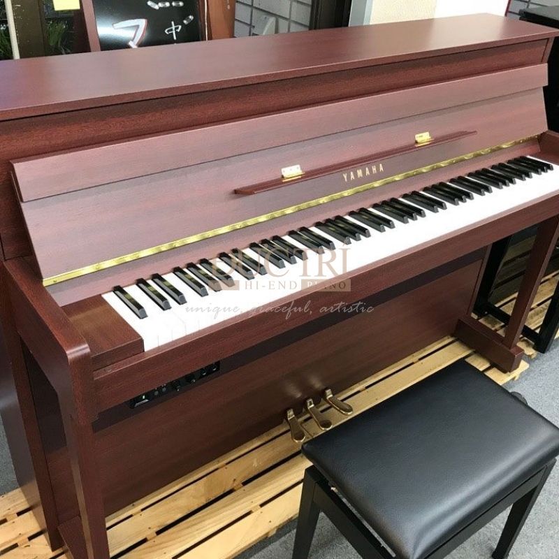 Yamaha DUP5 2 Hình ảnh góc cạnh của Đàn Piano Yamaha DUP5