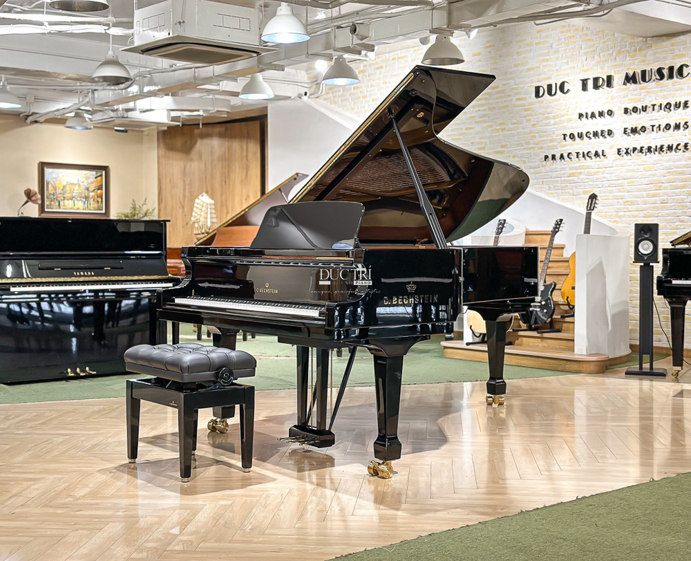 C.Bechstein R6 2 Đàn Piano C.Bechstein Grand đang được trưng bày tại Showroom Piano Đức Trí