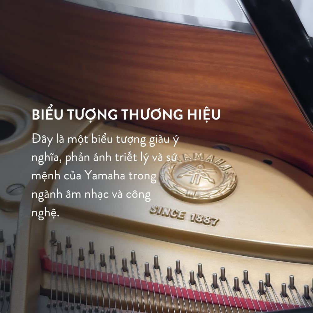Yamaha G5A 2 Huy hiệu Grand Piano Yamaha G5A