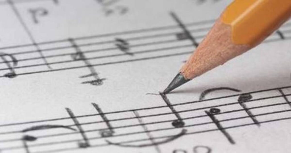 Học cách đánh đàn piano theo số đơn giản và dễ dàng  1 Bạn cần có những kiến thức cơ bản về nhạc lý khi bắt đầu học đàn