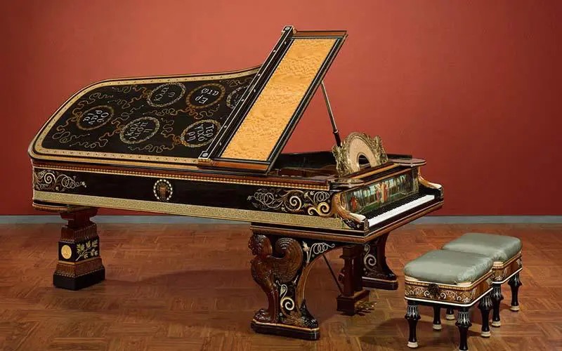 Top 10 cây đàn piano đắt nhất thế giới hiện nay, trên 1 triệu USD 10 Đàn Steinway Alma-Tadema  giữ vị trí cuối cùng trong danh sách top 10 với giá trị ước tính 1.2 triệu USD