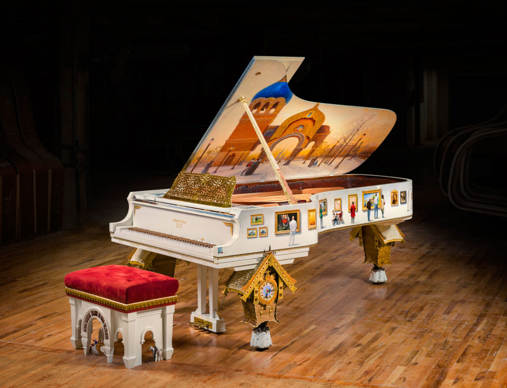 Top 10 cây đàn piano đắt nhất thế giới hiện nay, trên 1 triệu USD 3 Đàn Steinway Pictures at an Exhibition giữ vị trí thứ ba trong danh sách với giá trị ước tính 2.5 triệu USD