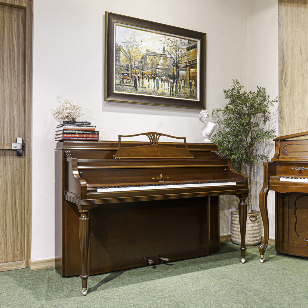 Top 10 đàn piano nhỏ gọn, tiện lợi nhất hiện nay 7 Đàn Piano Upright Steinway Sheraton tại Piano Đức Trí