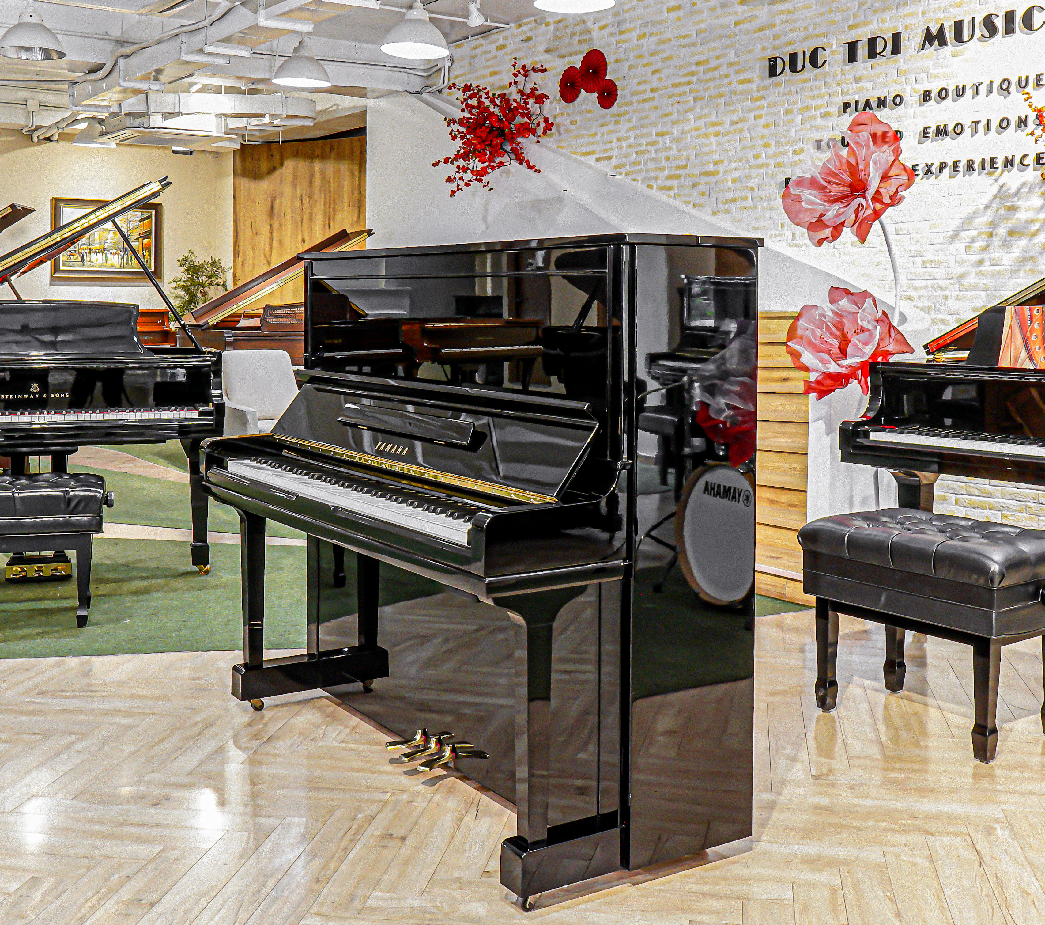 Blüthner S146 20 Đàn Piano Yamaha U300 tại Piano Đức Trí