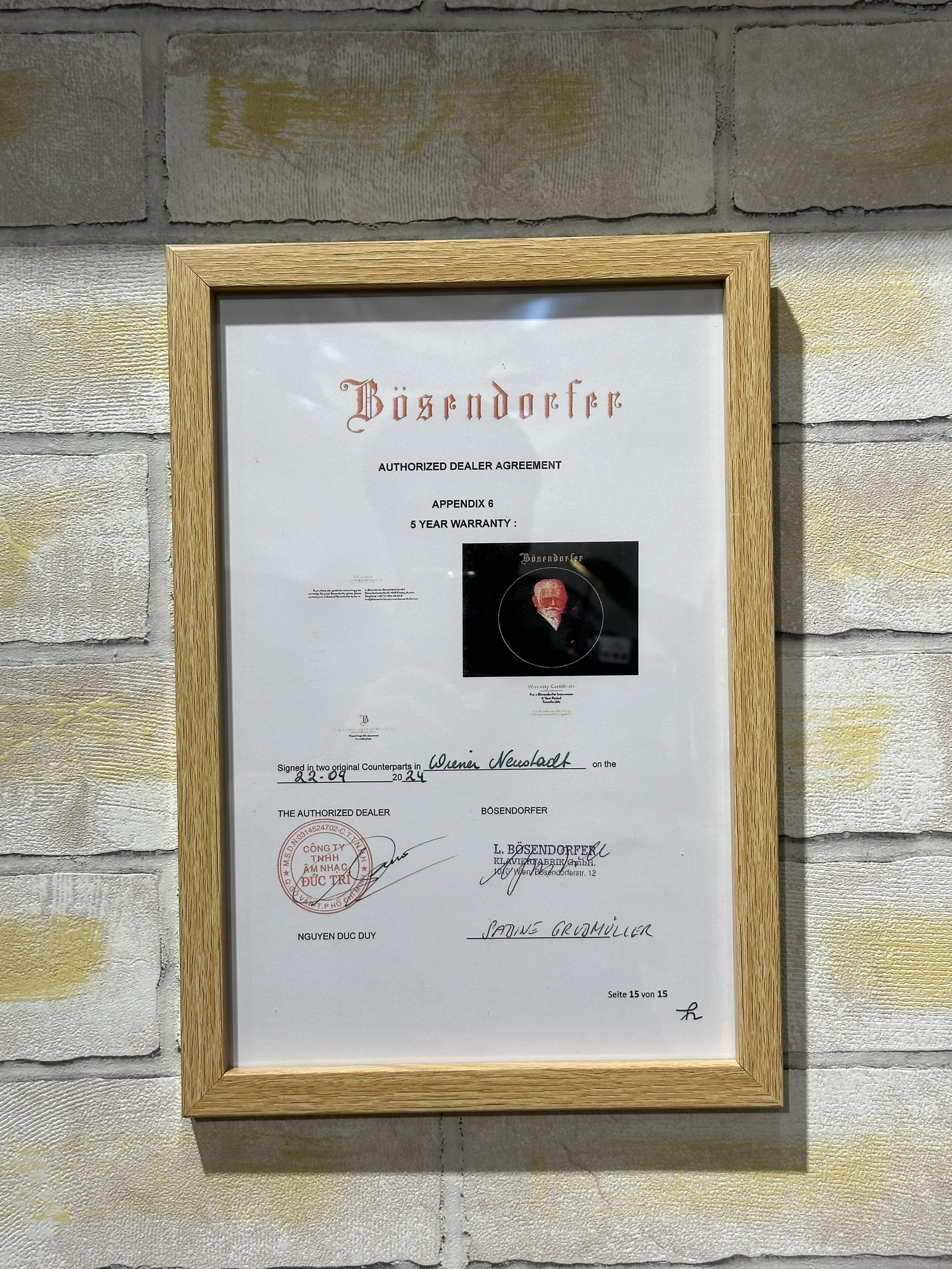 Bösendorfer Vienna 1 Giấy chứng nhận được hưởng chế độ bảo hành lên đến 5 năm giữa Piano Đức Trí và thương hiệu Bösendorfer
