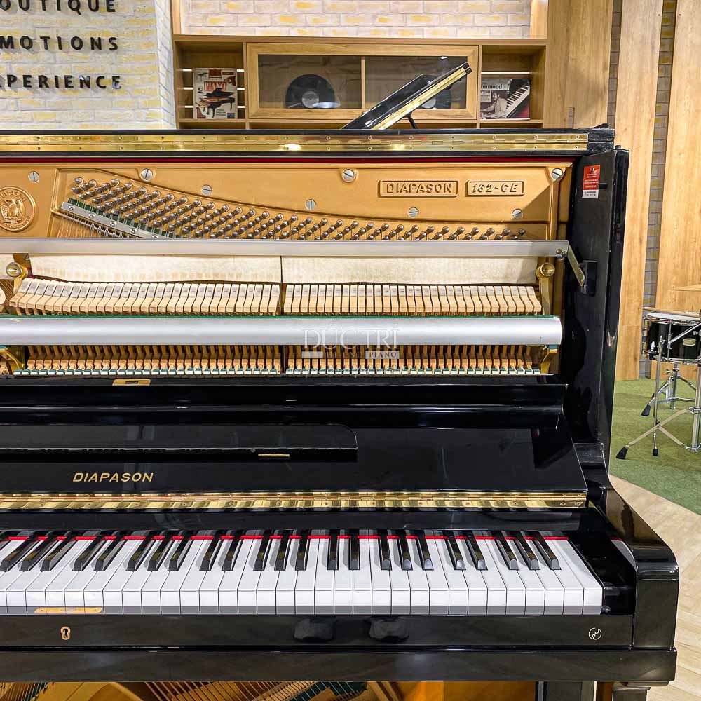 Diapason No132 WN 1 Diapason là thương hiệu con của Kawai