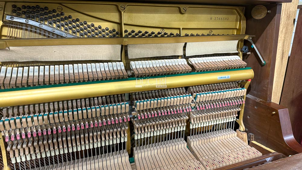 C.Bechstein Model B 2 Khi mua đàn piano cũ cần kiểm tra kỹ cơ khí bên trong