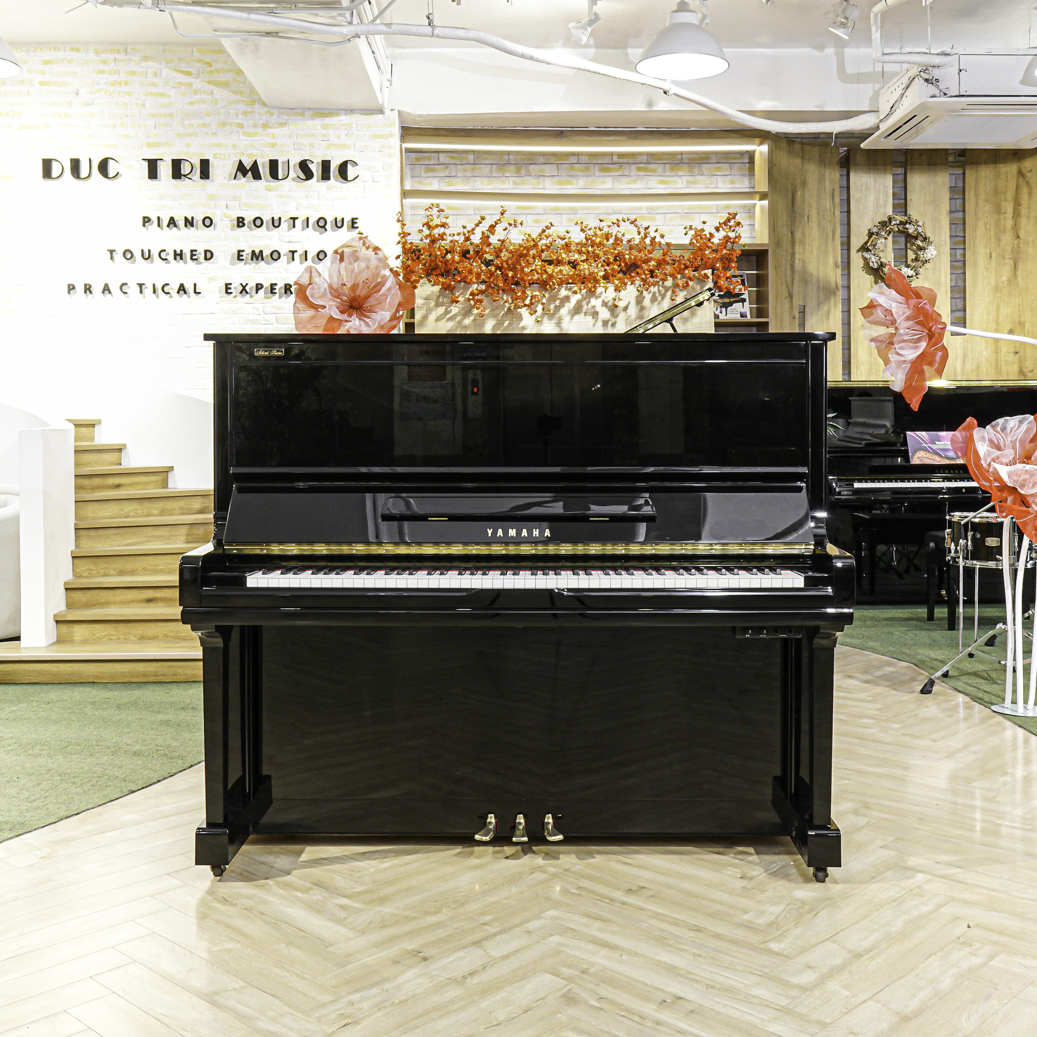 Yamaha C3X New 6 Yamaha U300SX là sản phẩm tiêu biểu của dòng Silent Piano Yamaha