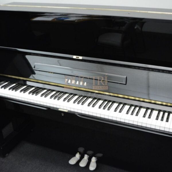 Góc nghiêng Đàn Piano Yamaha HQ300SXG