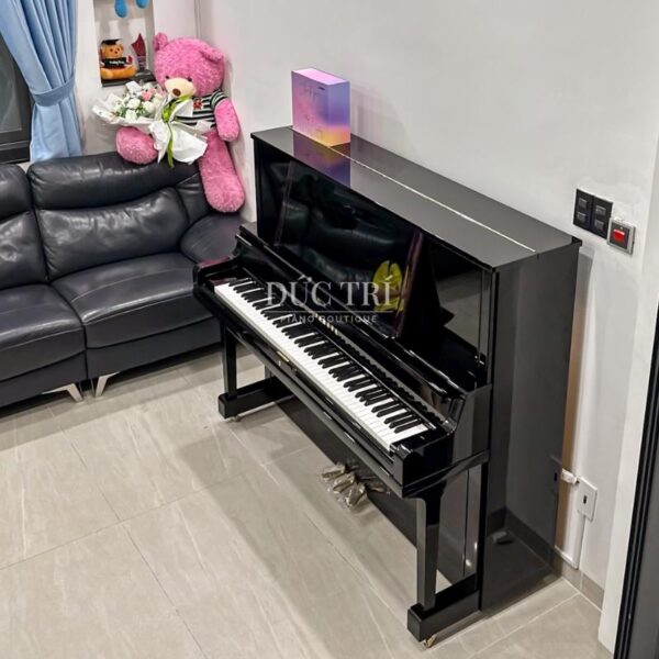 Yamaha YUS5 được bàn giao và trưng bày tại nhà của khách hàng