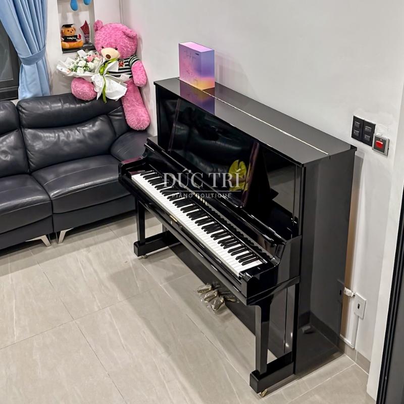 Bàn giao piano Yamaha YUS5 làm quà tặng cho con gái