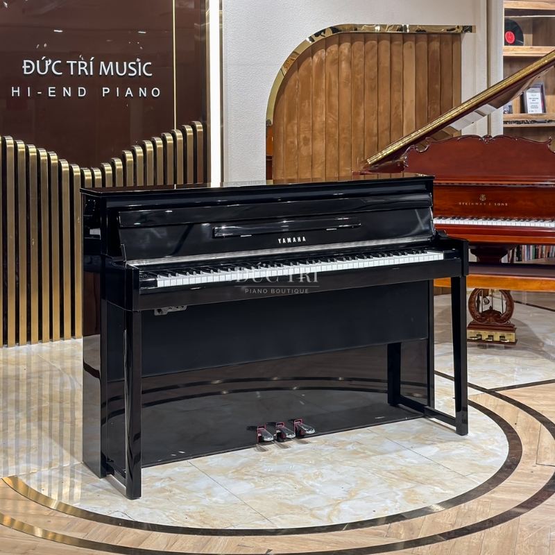 Yamaha CLP-575 18 Piano Yamaha NU1