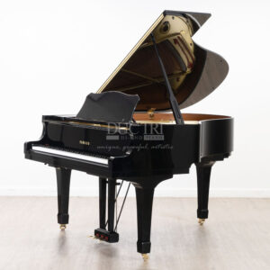 Yamaha S4B
