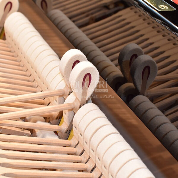 búa đàn piano yamaha c2l