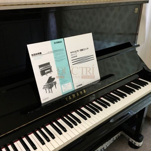 Hình ảnh bàn phím Đàn Piano Cơ Yamaha YU3CE Upright