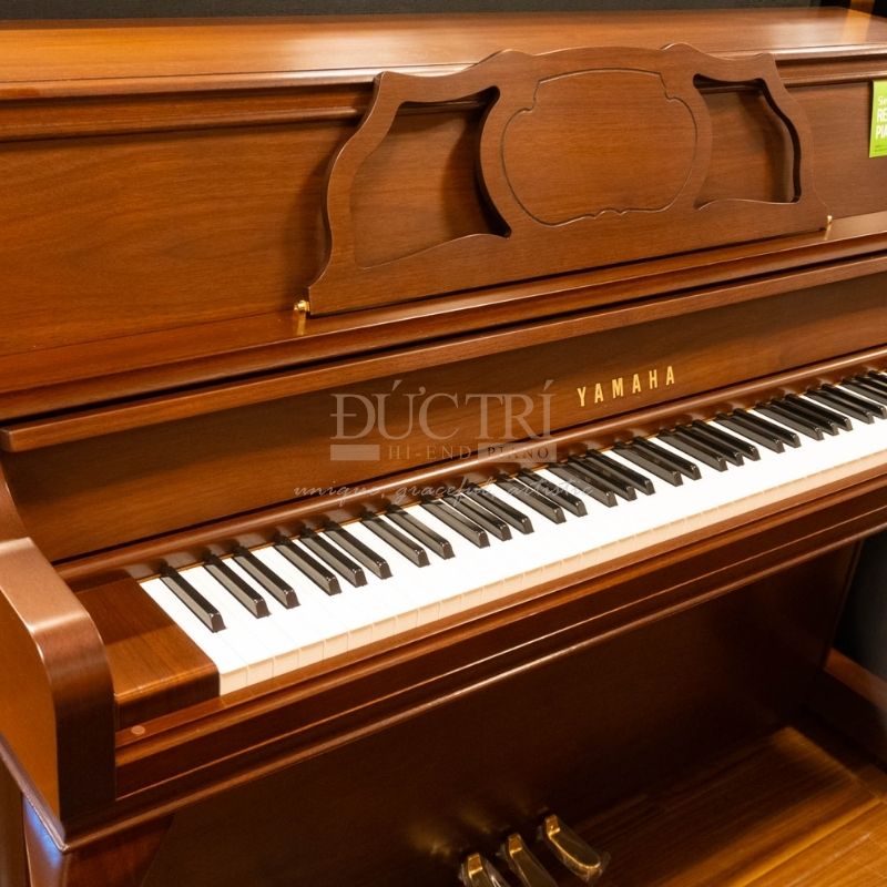Yamaha YF101W 4 Hình ảnh góc nghiêng Đàn Yamaha YF101W Upright