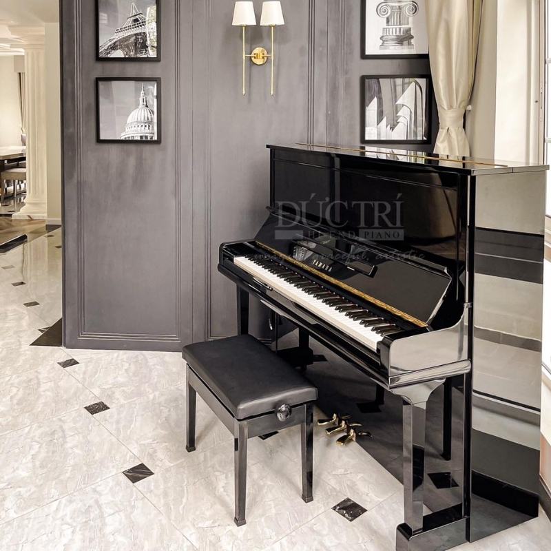 Yamaha U1 14 Góc cao nhìn xuống đàn piano Yamaha U1