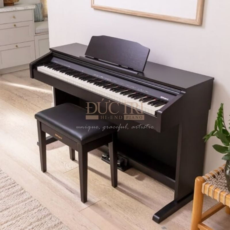 Review Top 30+ Đàn Piano điện giá rẻ dưới 15 triệu, Bảo hành 5 năm 1 Hình ảnh góc nghiêng Đàn Piano Roland RP30