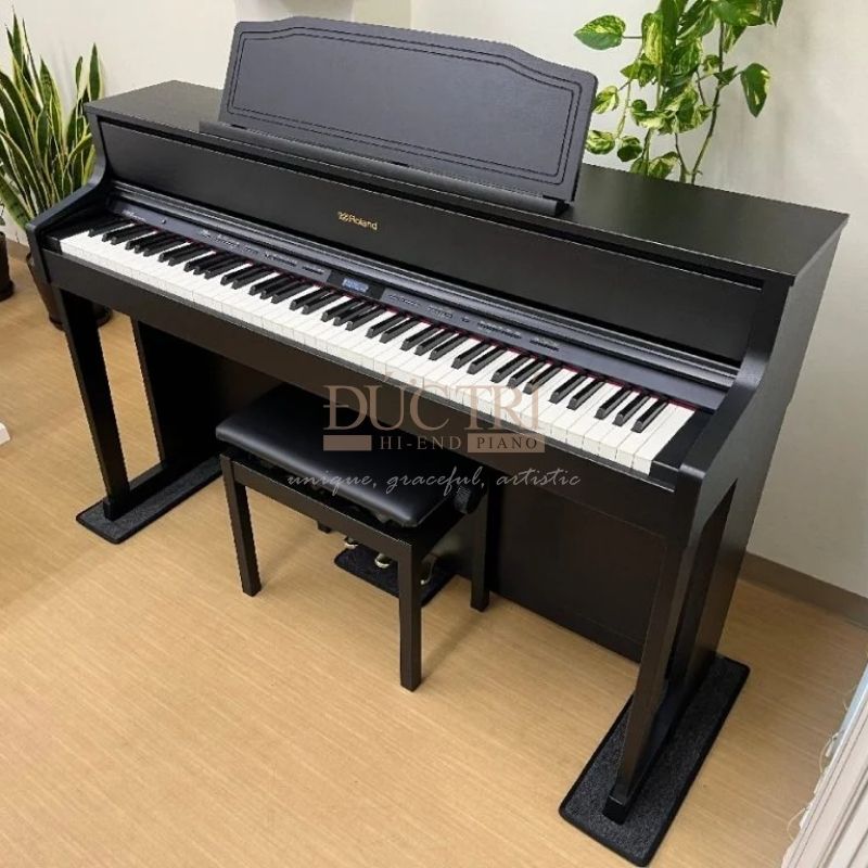 Kawai CA95 31 Hình ảnh trực diện của Đàn Piano Roland F120