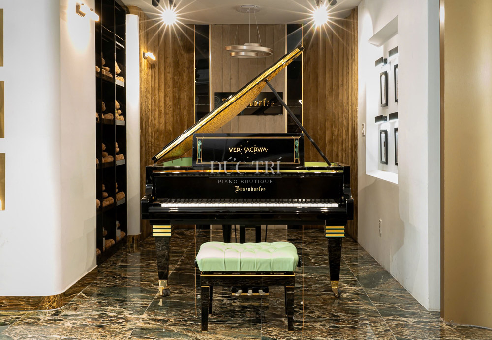 Bösendorfer Secession 5 Bösendorfer Secession đang được trưng bày tại showroom Piano Đức Trí