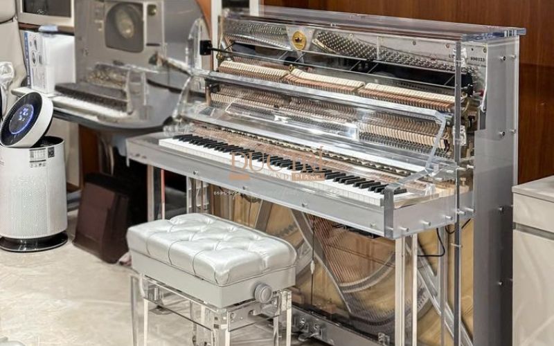 Hình dạng trong suốt của đàn piano upright